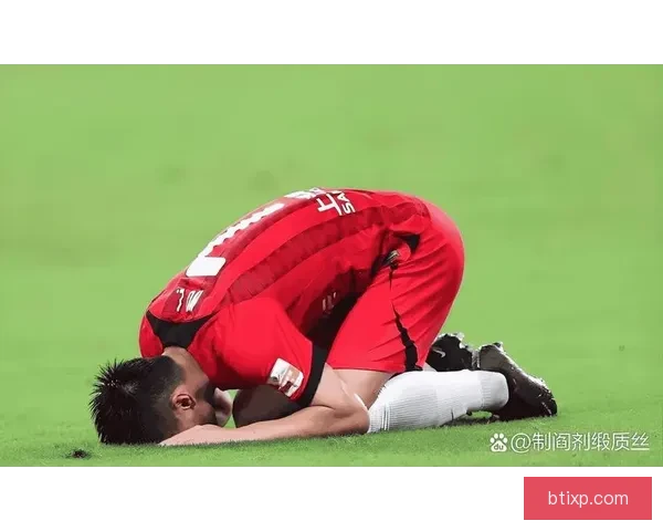 加纳乔进球后沉默不庆祝，B费透露因担心失去部分球迷信任